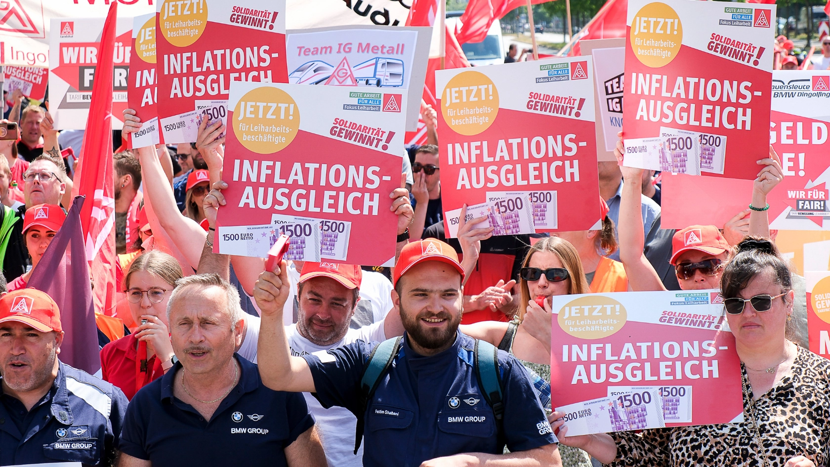 1000 Leihbeschäftigte demonstrieren für Inflationsausgleichsprämie in München