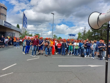 Demonstration bei Staedtler nach beschämendem Arbeitgeberangebot in der Tarifrunde