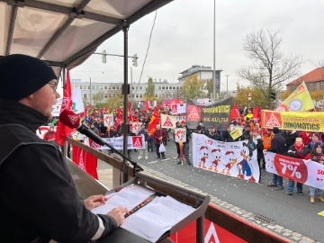 Großer Warnstreik in Nürnberg macht Druck auf die Arbeitgeber