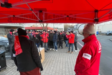 Tarifergebnis erzielt - Warnstreik bringt Bewegung in die Verhandlung