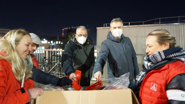 Hörbarer Protest, nur mit dem richtigen Equipment.