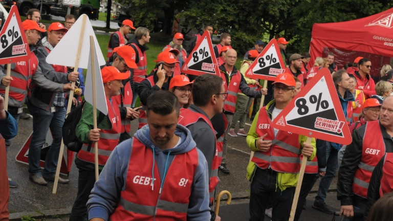 Tarifauftakt Kundgebung Nürnberg Menschen