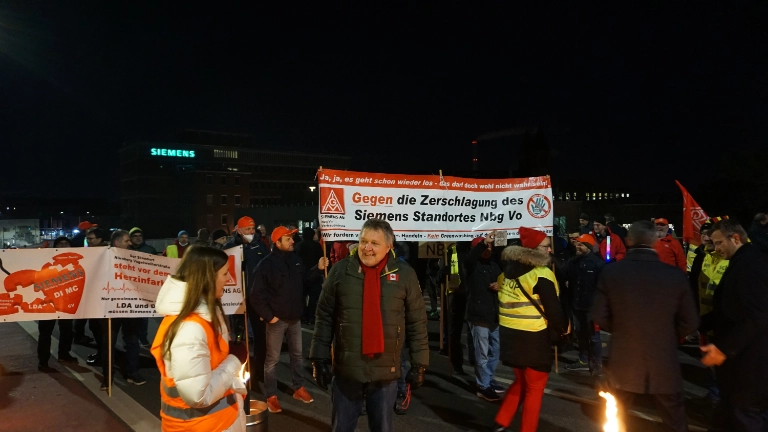 Der langjährige Betriebsratsvorsitzende Gerald Eberwein unterstützte seine ehemaligen Kolleginnen und Kollegen.