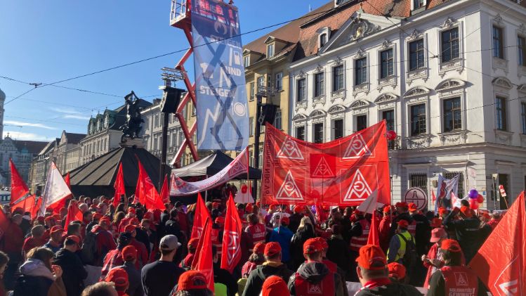 Verhandlung Tarifrunde Augsburg Nürnberg