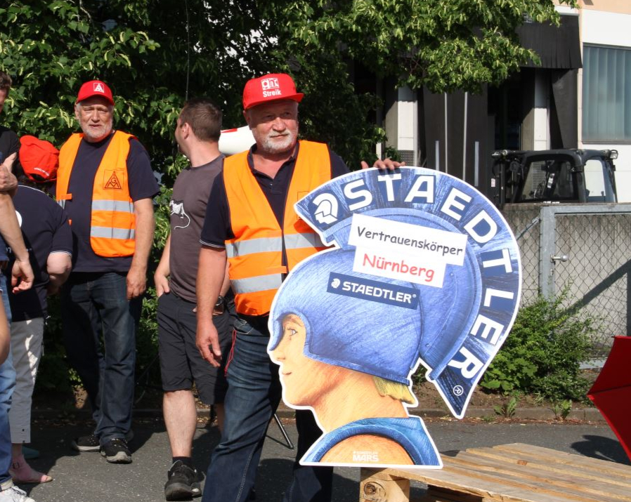 Warnstreik SZI Tarifrunde 2019 Nürnberg Beschäftigte Staedtler